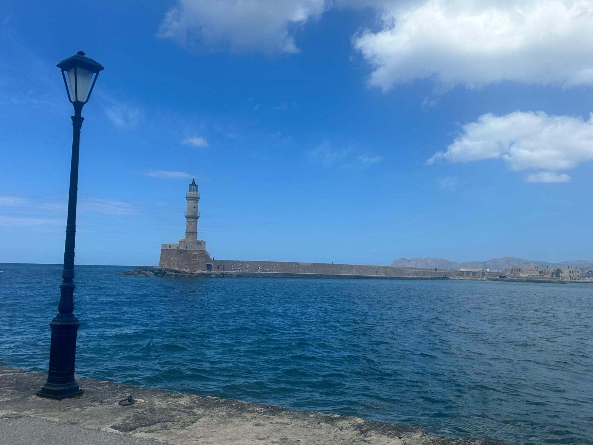 W * Chania (Crete)